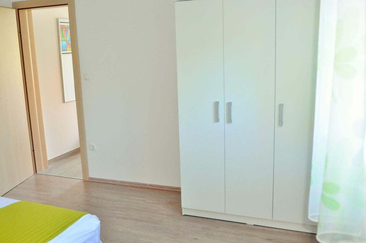 Apartments Zora 로고즈니차 외부 사진